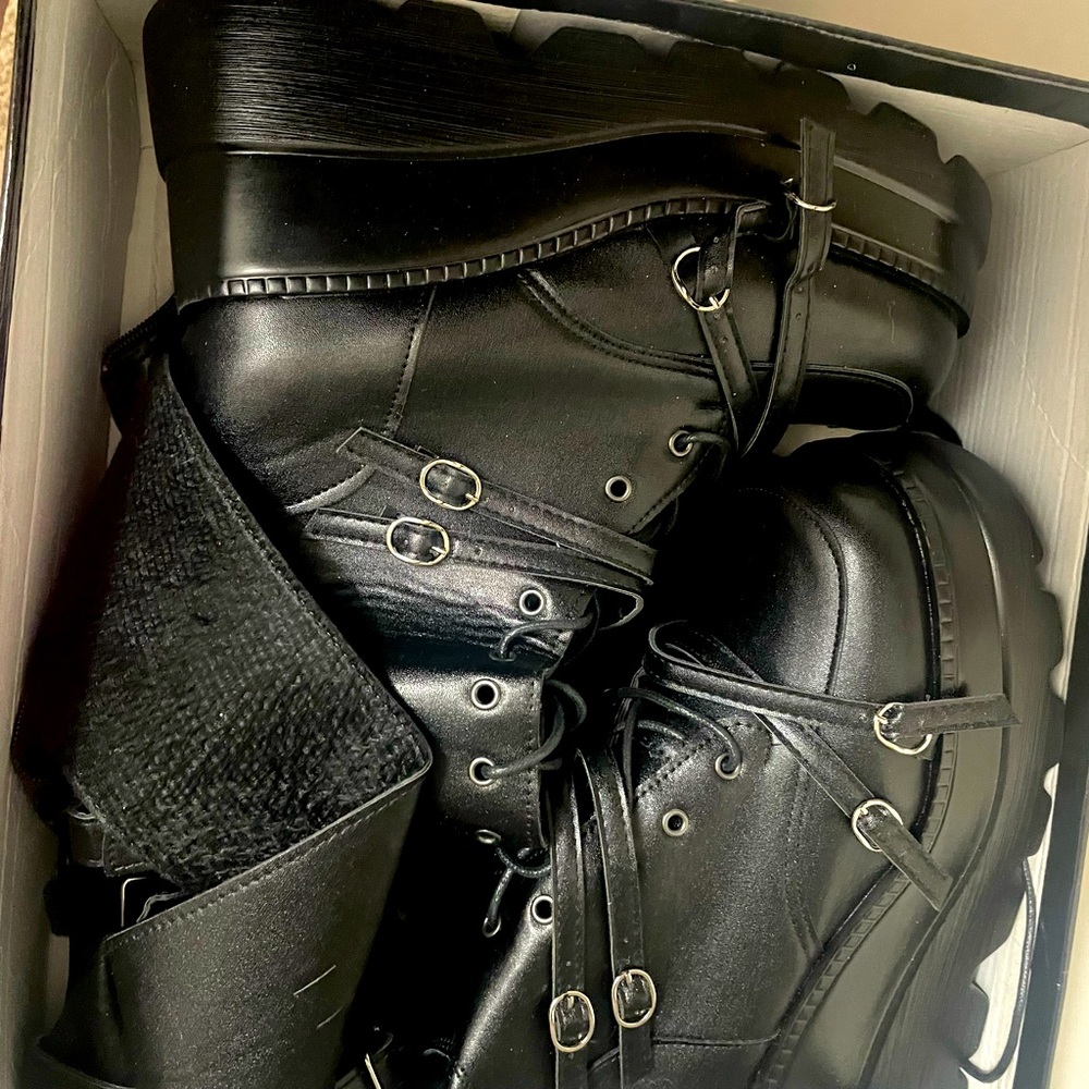 Boots size 9.5 all brand new including moon boots
